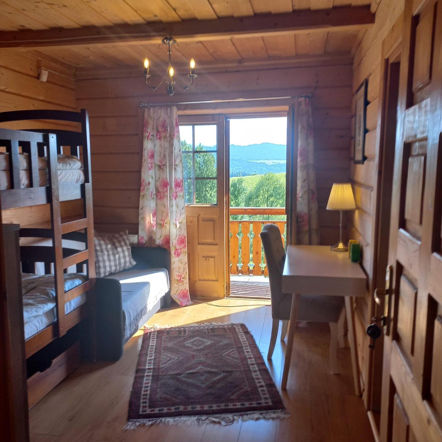 Mizerna Lily Garden B&B 객실 사진